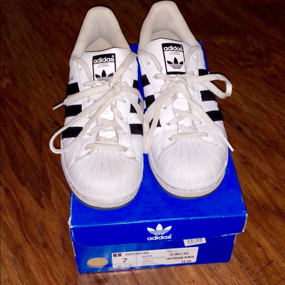 Adidas Superstar Sneakers